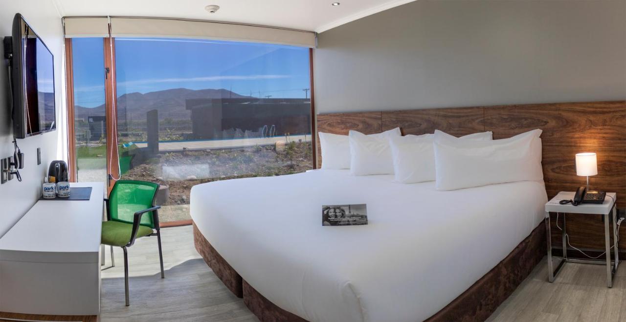 Park Inn By Radisson Los Olivos De Вальенар Экстерьер фото