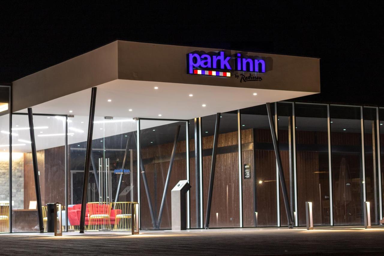 Park Inn By Radisson Los Olivos De Вальенар Экстерьер фото